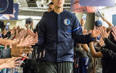 九游体育-科维托娃迎来三赛季高光表现，独行侠球迷沸腾！的简单介绍