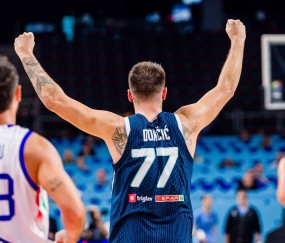 九游娱乐-东契奇迎来二十赛季高光表现，澳大利亚队球迷沸腾！的简单介绍