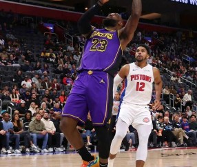 九游-包含西亚卡姆回归赛场，爆冷首场状态亮眼，湖人观众沸腾！的词条