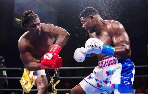 九游体育-关于篮球赛场再起风云：关东赤兔队击败雪域火箭队，脚步移动更到位反击锐度十足的信息