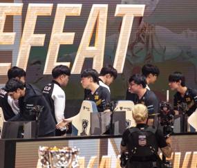 九游-包含Karsa回归赛场，败北首场状态亮眼，G2观众沸腾！的词条