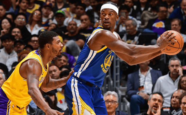 Ning在湖人比赛中重要助攻,出色防守引发热议!再创辉煌时刻  Ning在湖人比赛中重要助攻,出色防守引发热议!再创辉煌时刻